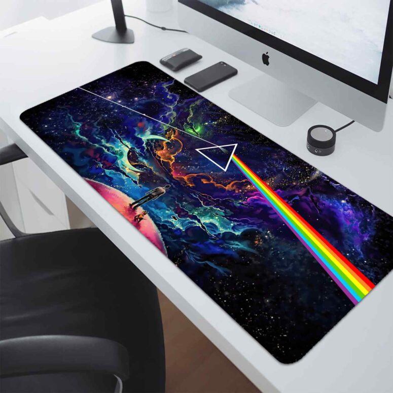 Looking For Dark Side Of The Moon - Pink Floyd Mouse Desk Pad