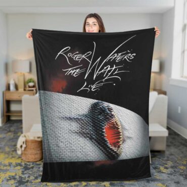 Pink Floyd Fleece Blanket - Roger Water The Wall Live Premium